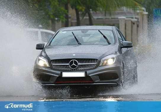 8 nguyên tắc vàng giúp tài xế yên tâm vào mùa mưa