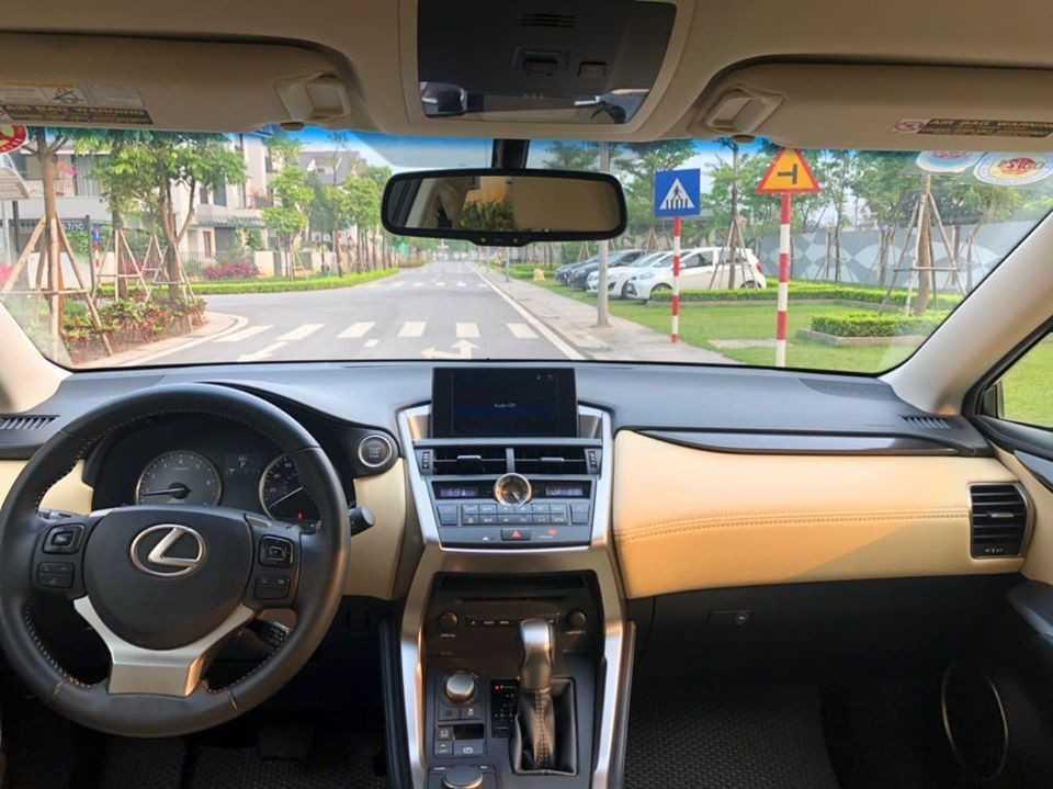 nội thất Lexus NX 200t đời 2014