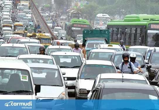Bí quyết cầm lái “khôn ngoan” vào giờ cao điểm