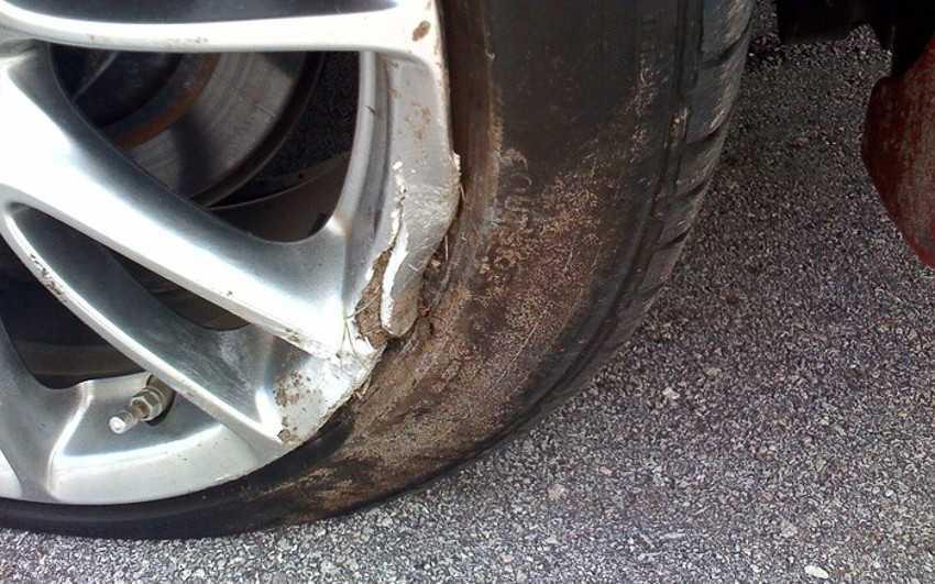 Vết nứt trên mâm xe