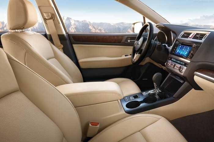 Khoang lái Subaru Outback 2020