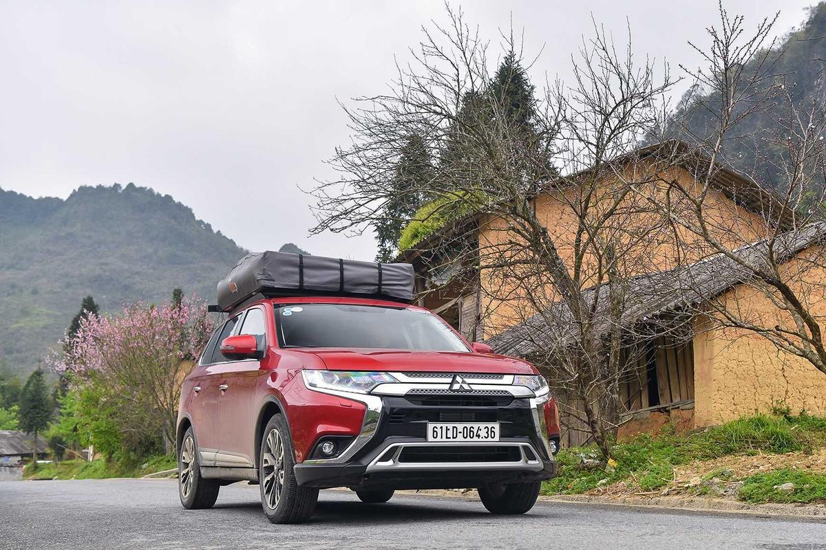 Phiên bản 2020 chỉ có 2 tuỳ chọn cho người dùng và đều mang động cơ 2.0L MIVEC cho công suất 145 mã lực, mô men xoắn 196 Nm. 