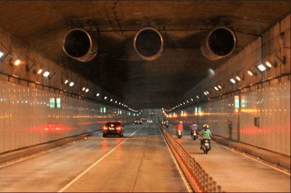 4 điều cần chú ý khi lái ô tô trong hầm đường bộ - Ảnh 2