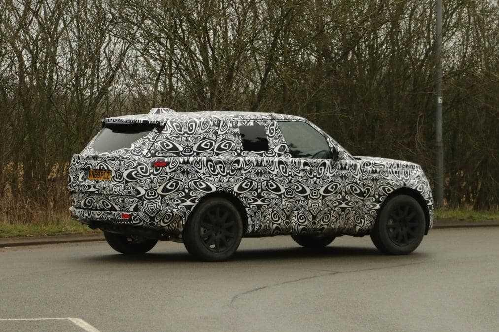 Khung gầm Range Rover đời 5 chuyển sang sử dụng loại MLA giống Range Rover Sport.