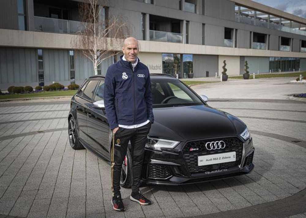 HLV Zinedine Zidane chọn chiếc Audi RS3 Sportback màu đen