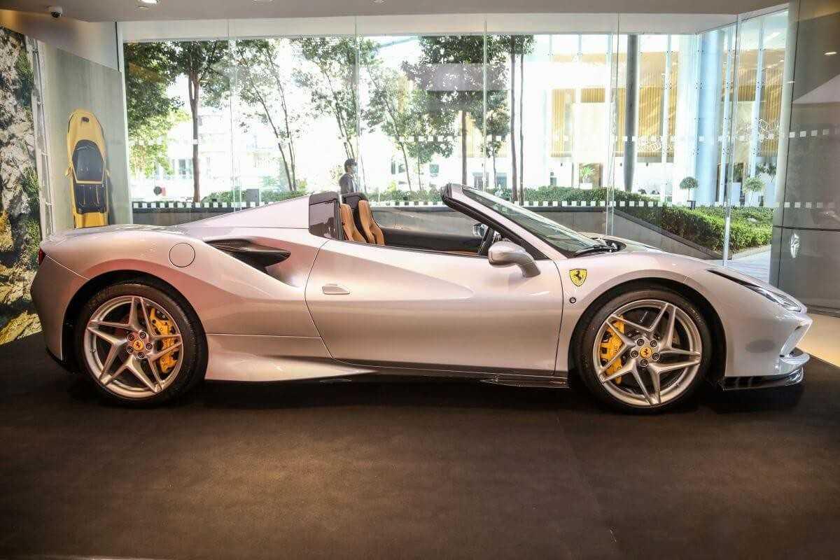 Siêu xế hộp Ferrari F8 Spider ra mắt tại Đông Nam Á - Ảnh 3
