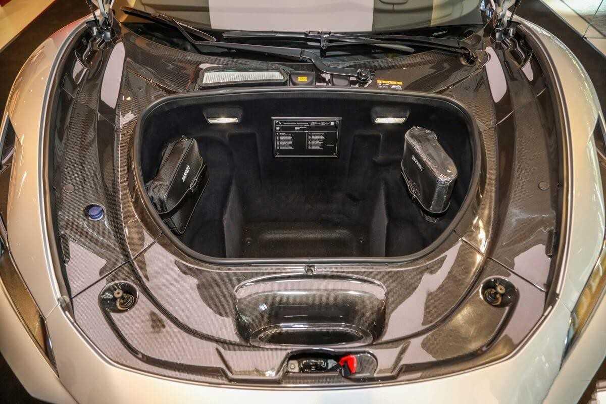 Siêu xế hộp Ferrari F8 Spider ra mắt tại Đông Nam Á - Ảnh 10