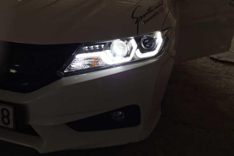 Đèn bi-xenon nâng cấp cho xe Honda City