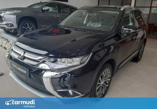 Mitsubishi Outlander 2.4 giảm giá mạnh dọn hàng tồn