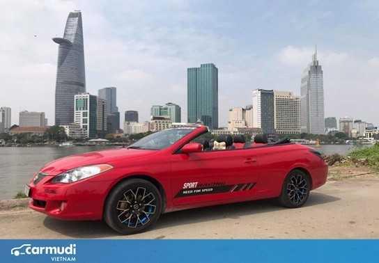 Lộ diện Toyota Camry phiên bản mui trần với giá siêu bất ngờ tại Việt Nam