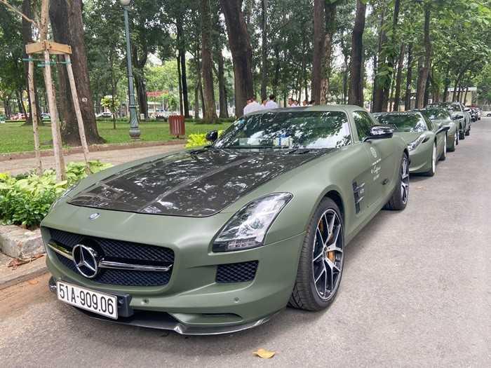 Dàn siêu xe của ông Vũ- chủ tịch Cafe Trung Nguyên