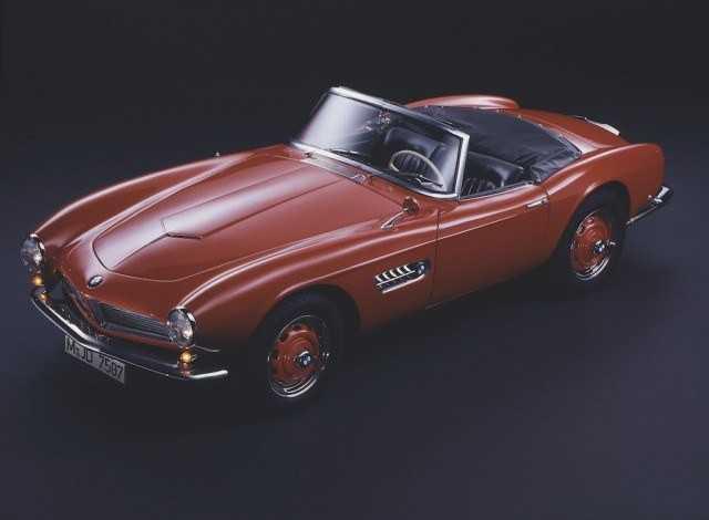 Ban giám đốc định bán BMW cho Mercedes