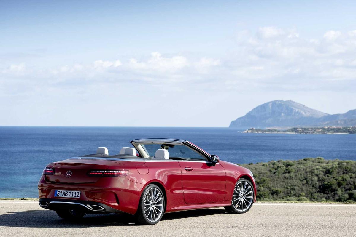 Mercedes E-Class Coupe và Cabriolet 2021 gây xôn xao với diện mạo sang trọng