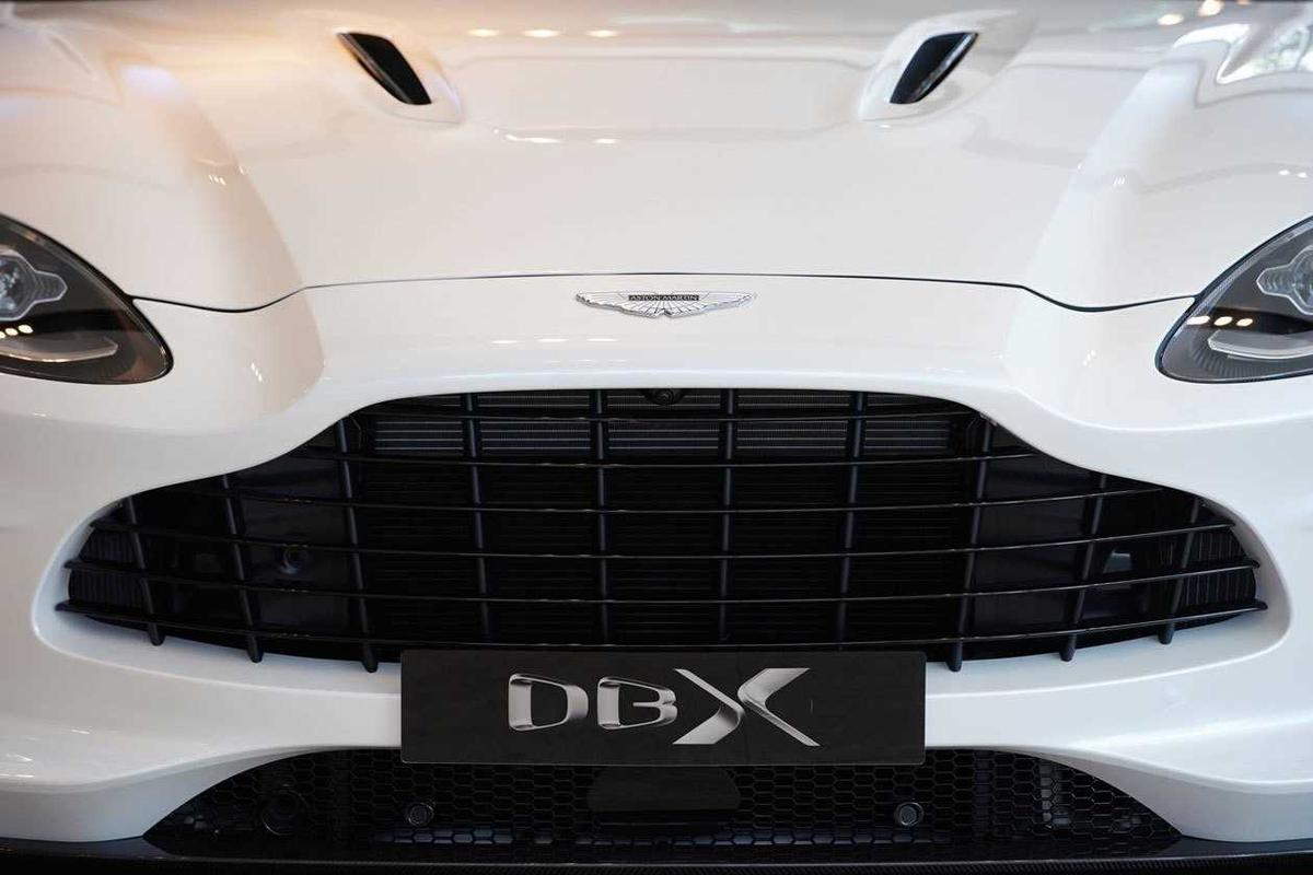 Aston Martin DBX