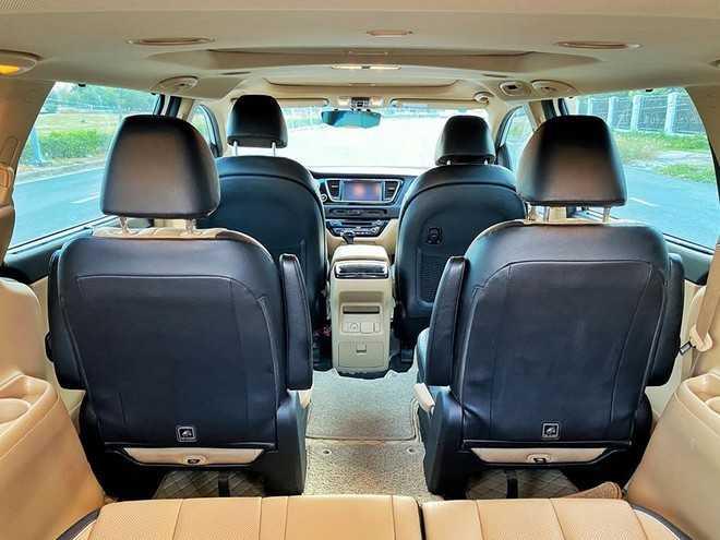Nội thất Kia Sedona 2015 đã qua sử dụng