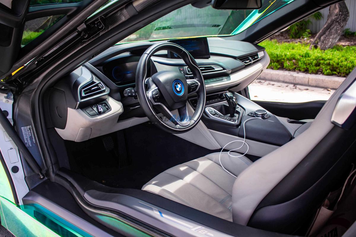Nội thất BMW i8 đời 2015