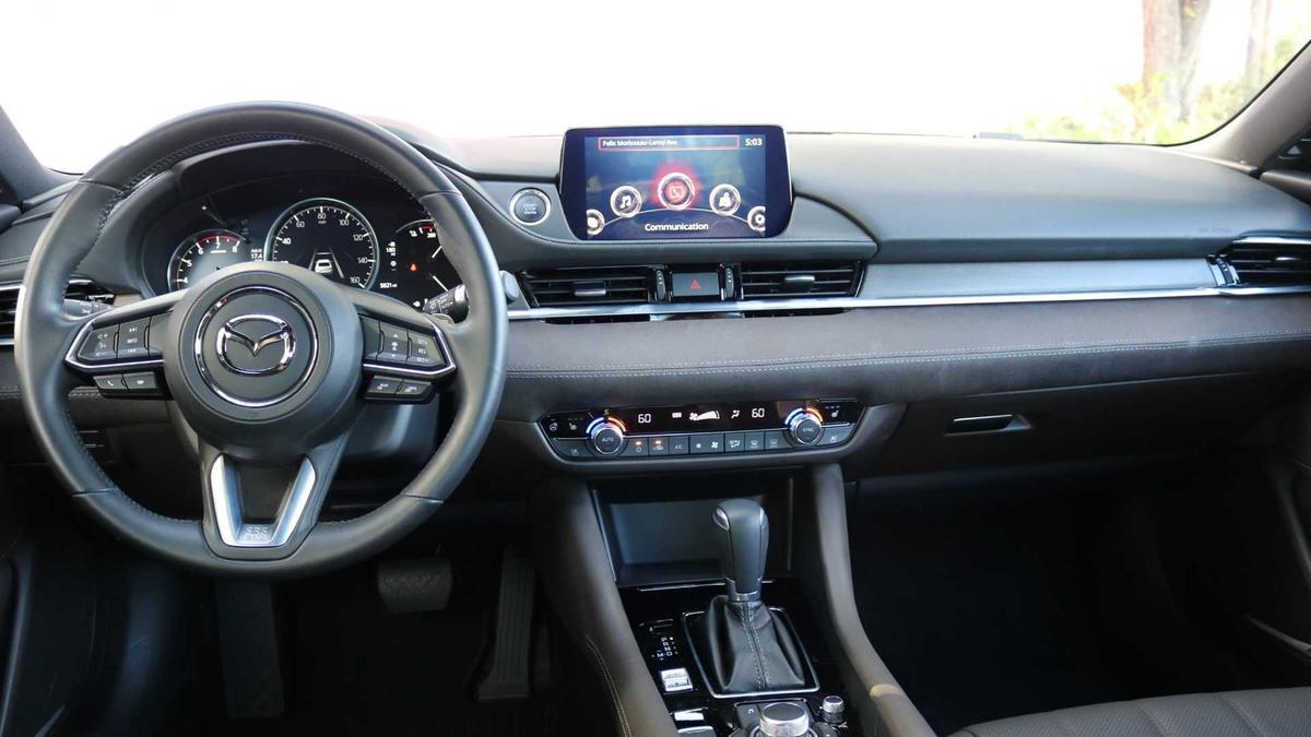 Nội thất Mazda 6 2020
