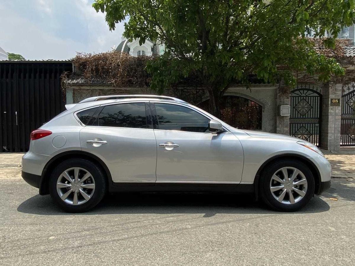 Chi&ecirc;m ngưỡng Infiniti EX35 - 