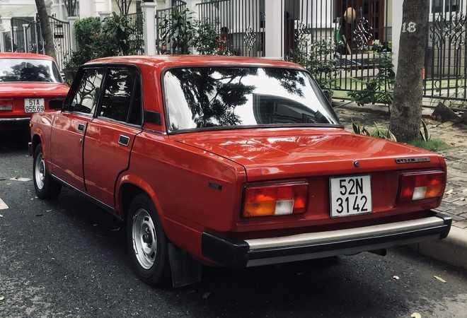 Lada 2105 - 'Xe lãnh đạo' thập niên 80
