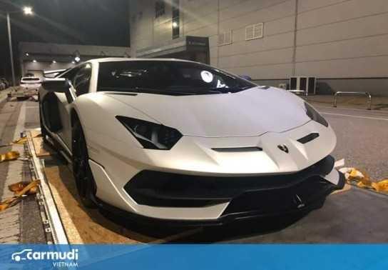 Lamborghini Aventador SVJ giá hơn 50 tỷ bất ngờ xuất hiện tại Việt Nam