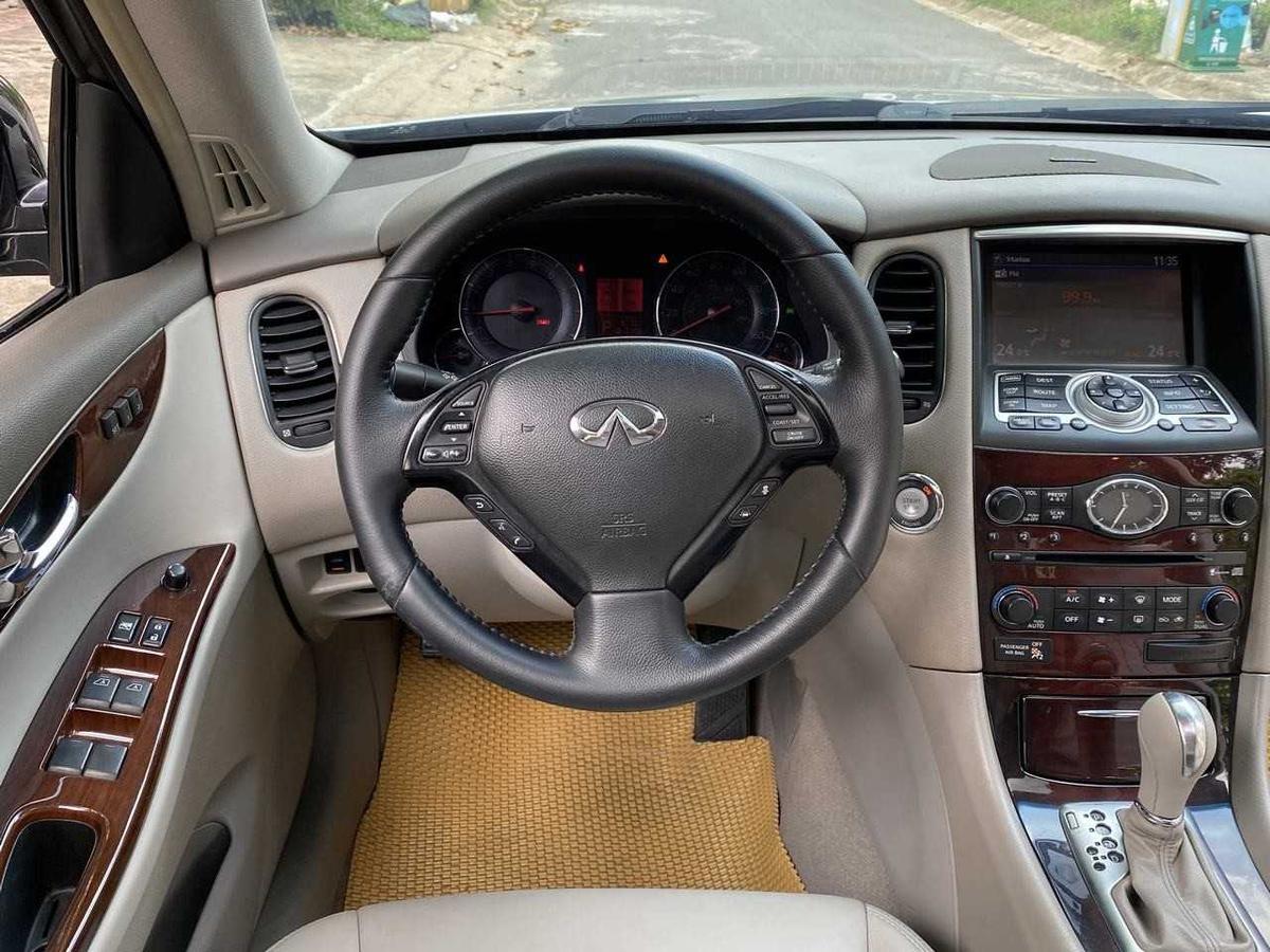 Nội thất của Infiniti EX35 cực độc