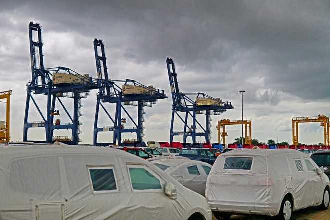 Xe tải và ô tô chuyên dụng Trung Quốc tràn vào Việt Nam