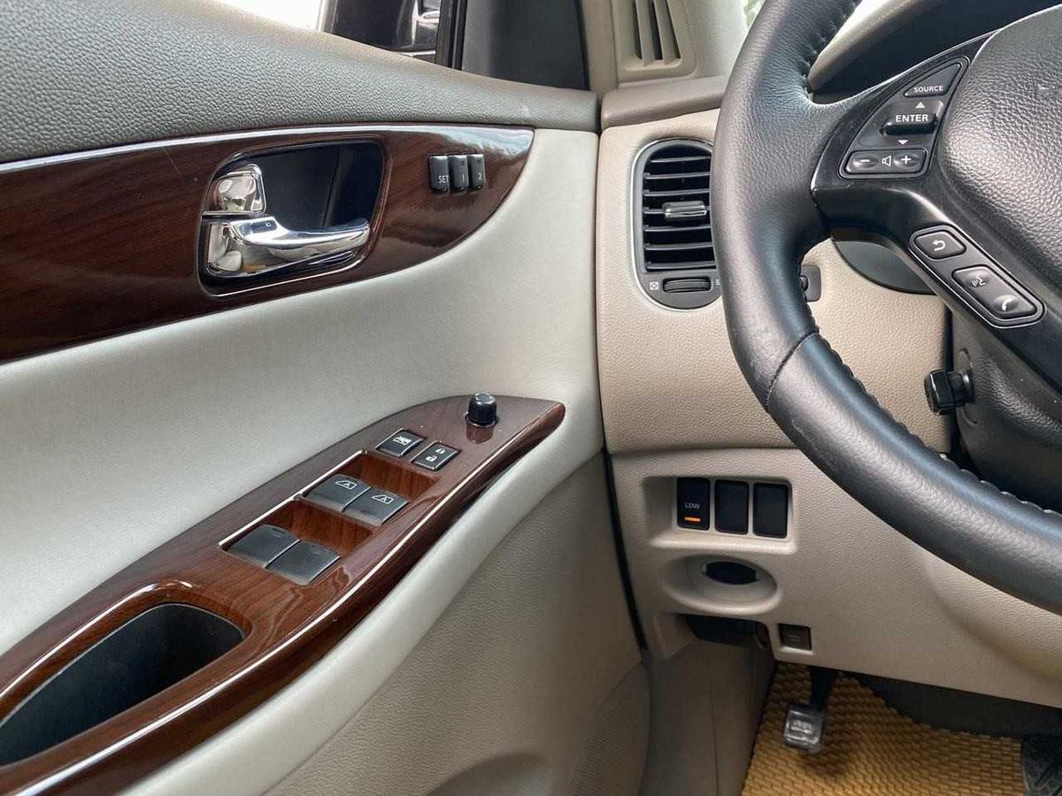 Nội thất của Infiniti EX35 cực độc