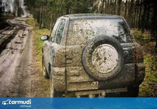 Bị phạt cả triệu đồng vì lái xe quá bẩn khiến mờ biển số