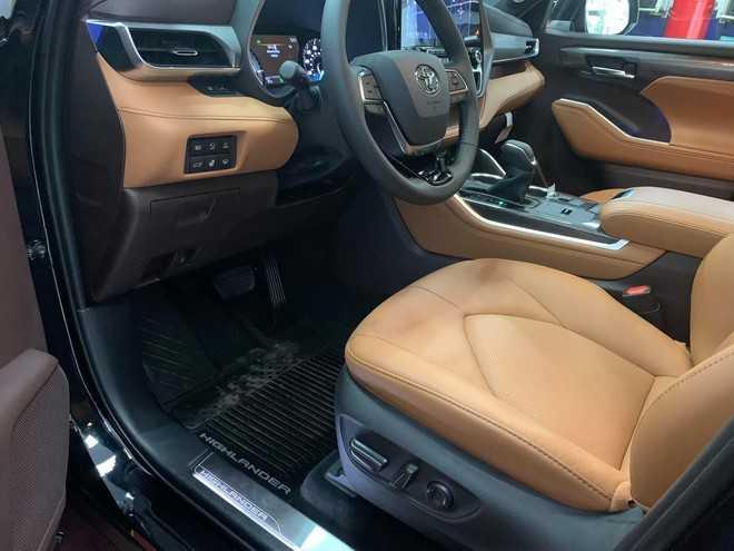 bảng lái của Highlander bản Hybrid Platinum 2020 