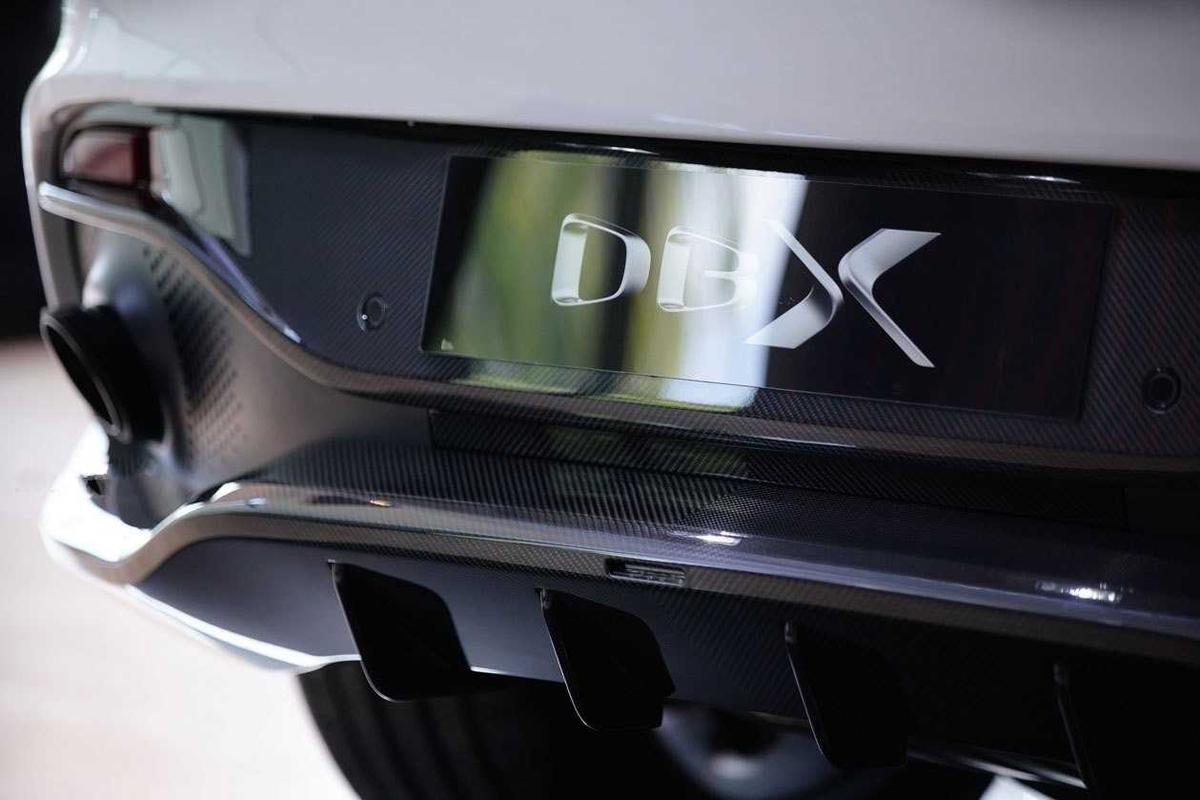 Aston Martin DBX