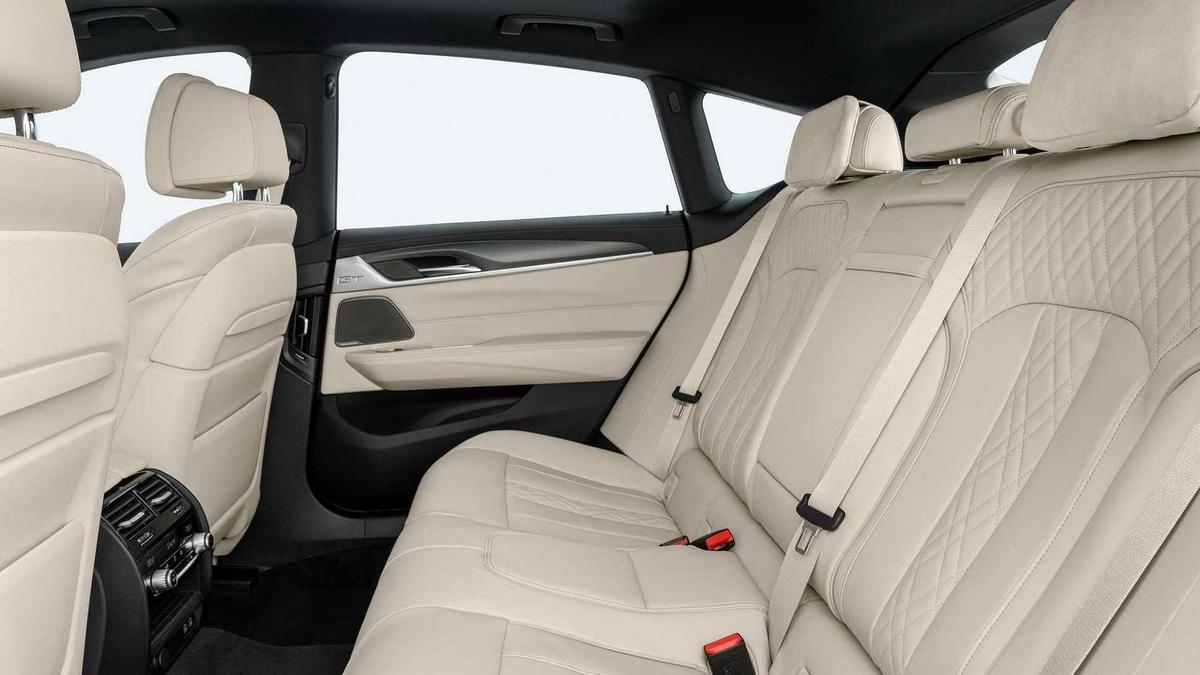 BMW 6-Series Gran Turismo 2021