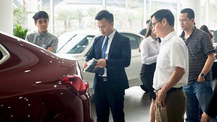 Thường xuyên bắt gặp trường hợp nhiều khách hàng muốn mua xe, có xe để đi nhưng chưa đăng ký nhằm chờ lúc quy định giảm 50% trước bạ có hiệu lựcMức phạt đối với xe quá hạn đăng ký là bao nhiêu?