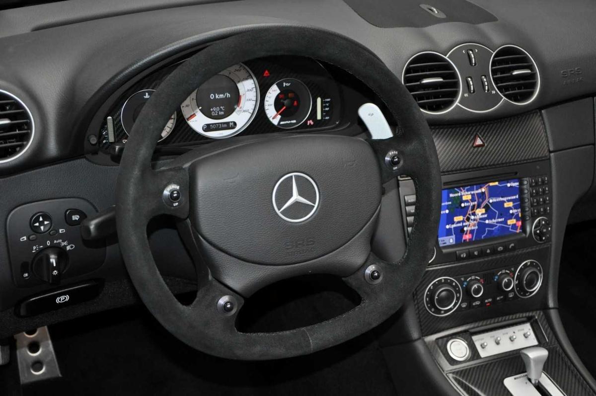 Chiếc Mercedes CLK DTM AMG Cabrio 2006.