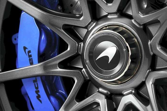 Vành bánh xe ô tô làm từ sợi carbon