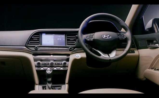 Nội thất Hyundai Elantra 2020