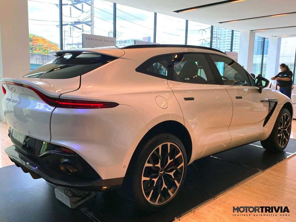 Aston Martin DBX