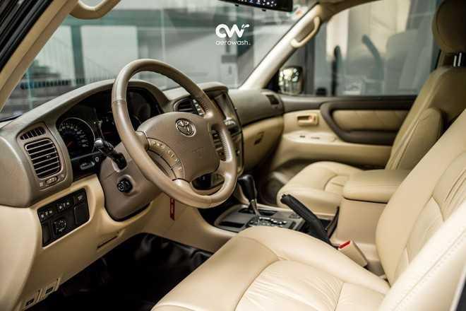 Nội thất Toyota Land Cruiser 2002