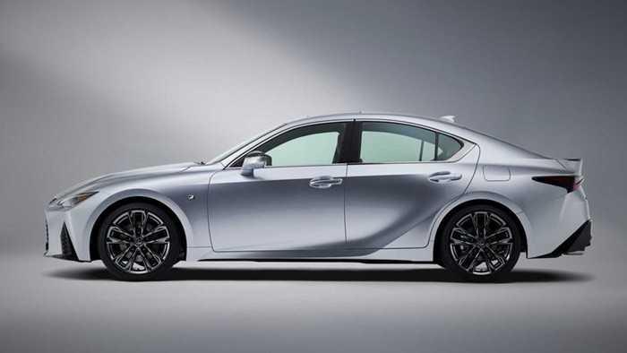 Lexus IS 2021