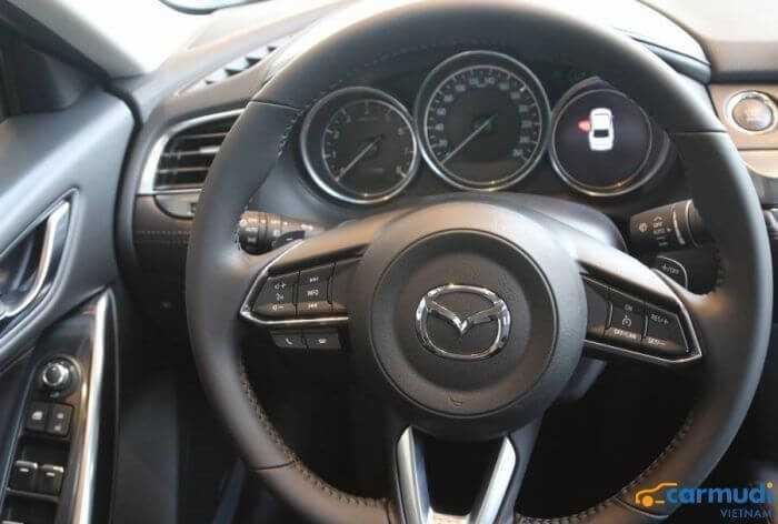 vô lăng mazda 6 2020