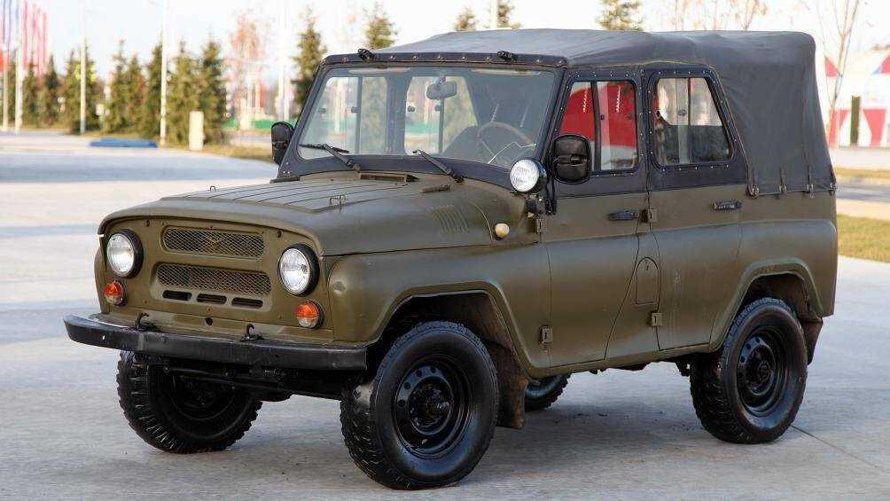 Xe quân sự UAZ 469