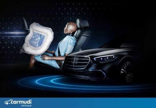 Mercedes S-Class 2021 là chiếc xe đầu tiên trang bị túi khí cho hàng ghế sau