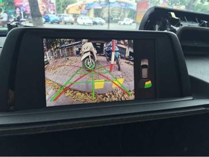 Camera lùi, cảnh báo va chạm phía sau