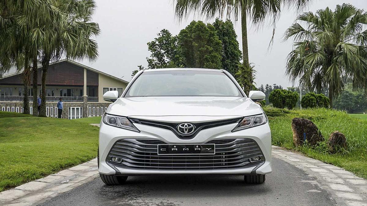 ĐẦU XE CỦA TOYOTA CAMRY 2020