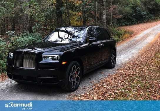 Sự xuất hiện bất ngờ của Rolls-Royce Cullinan Black Badge tại Việt Nam