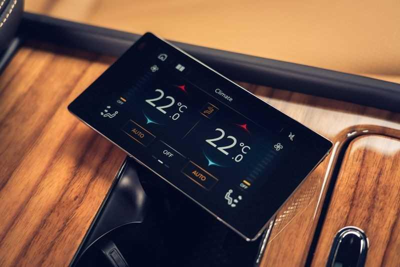 Bentley Bentayga facelift bản 4