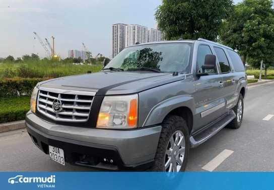 Cadillac Escalade ESV đời 2004 thuộc hàng xe hiếm tại Việt Nam