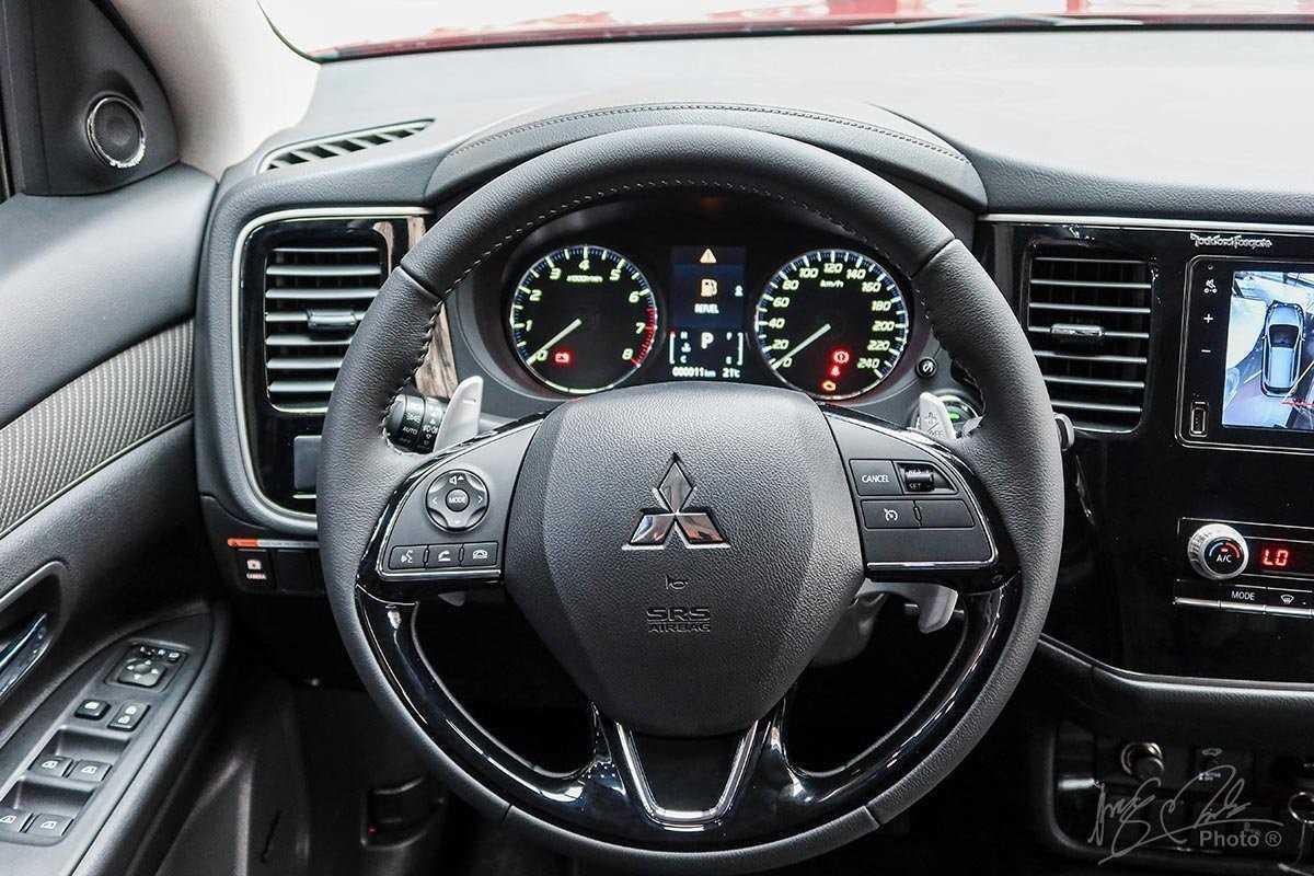  Mitsubishi Outlander 2020