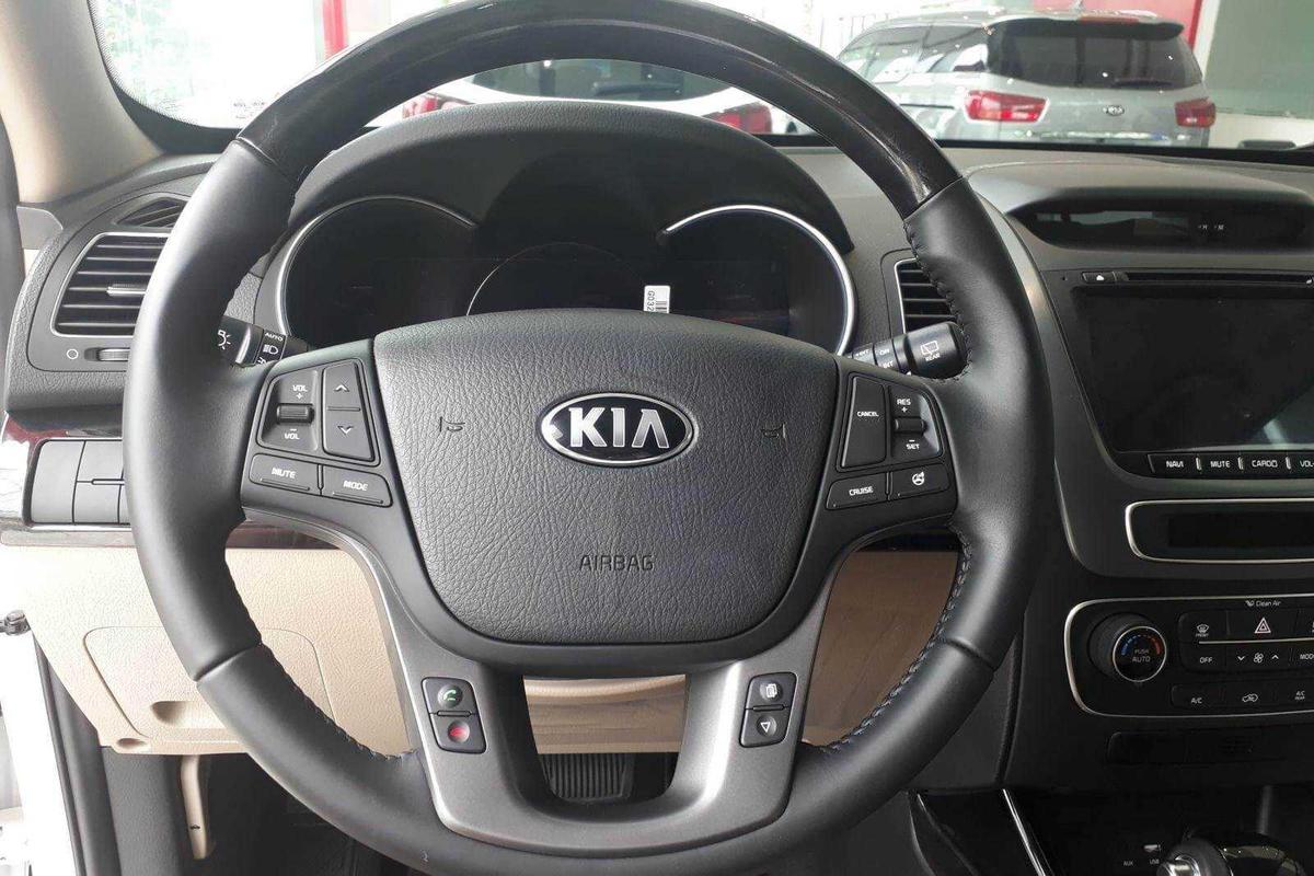 Vô lăng Kia Sorento 2020