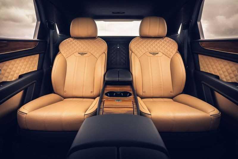 Bentley Bentayga facelift bản 4