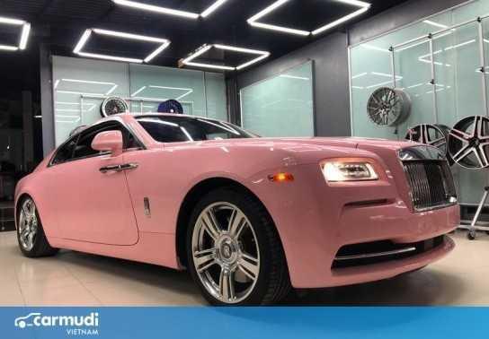 Rolls-Royce Wraith lần đầu tiên tại Việt Nam bắt trend hồng lạ mắt